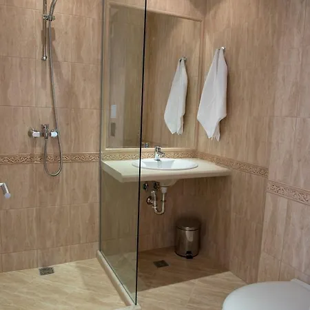 South Bay Luxury * فارنا